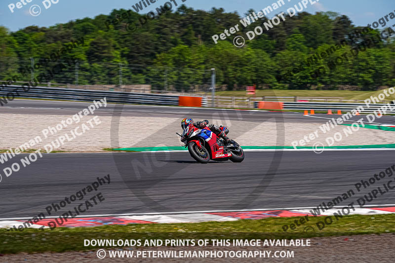 donington no limits trackday;donington park photographs;donington trackday photographs;no limits trackdays;peter wileman photography;trackday digital images;trackday photos